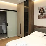 Lux 티라나